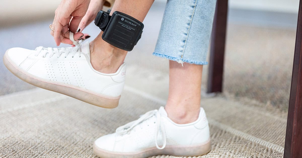 how does electronic monitoring work